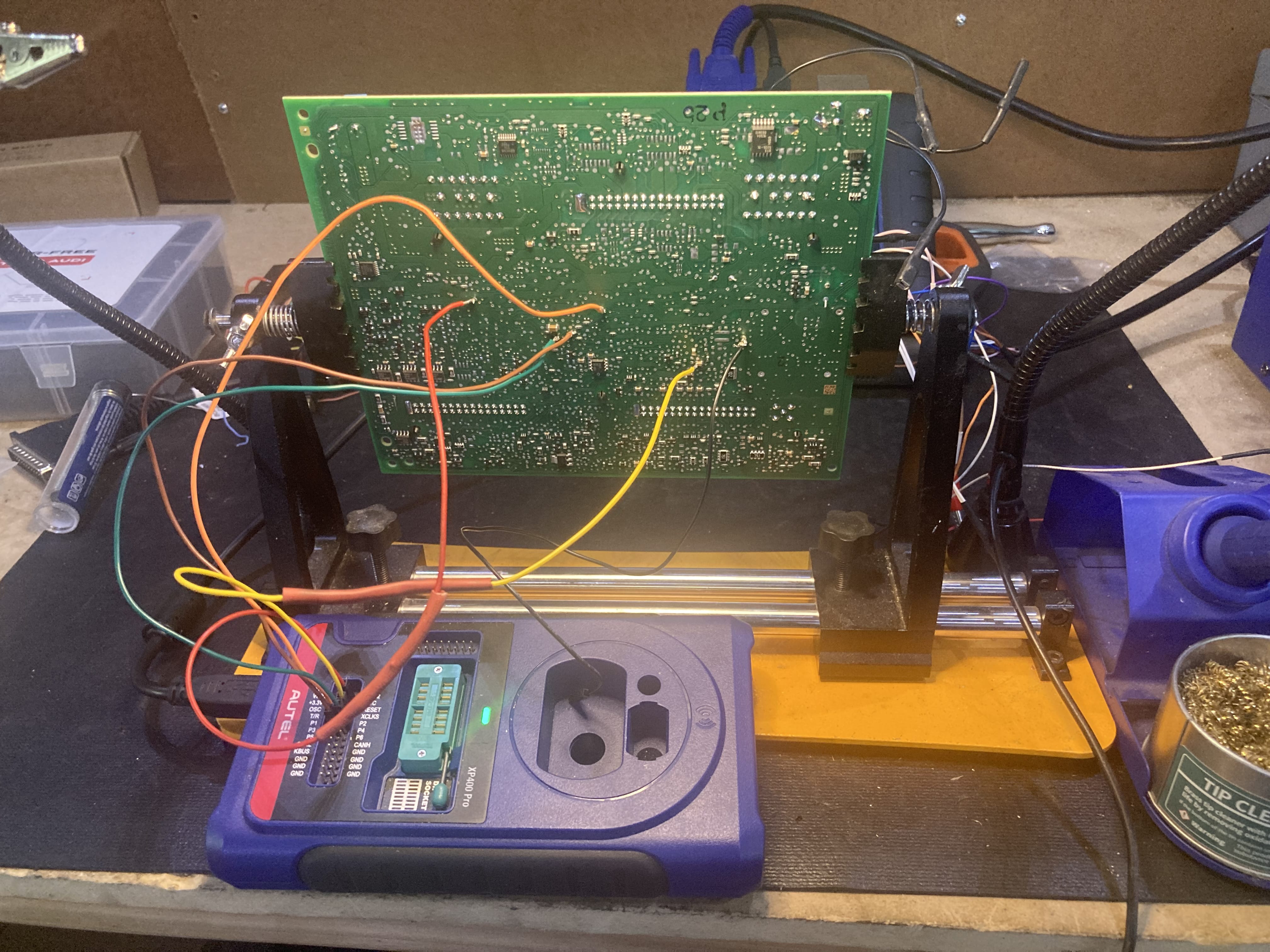 Professional ECU programming and module flashing services